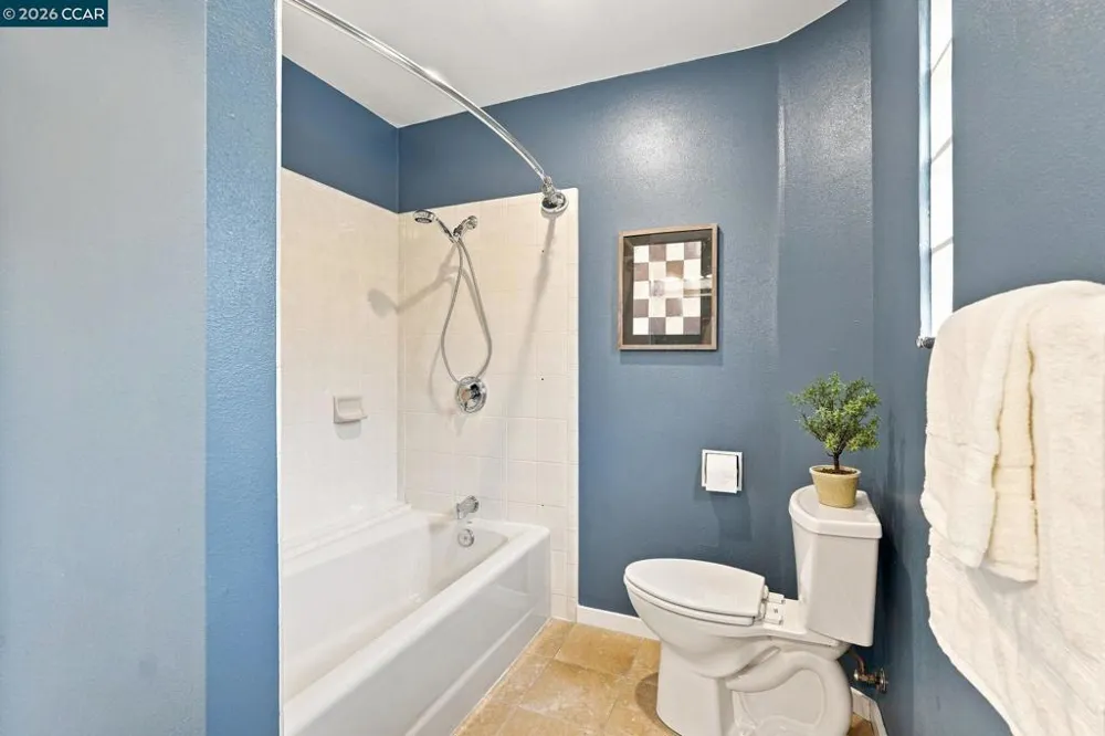 100 Pleasant Valley Dr Walnut Creek, CA 94597