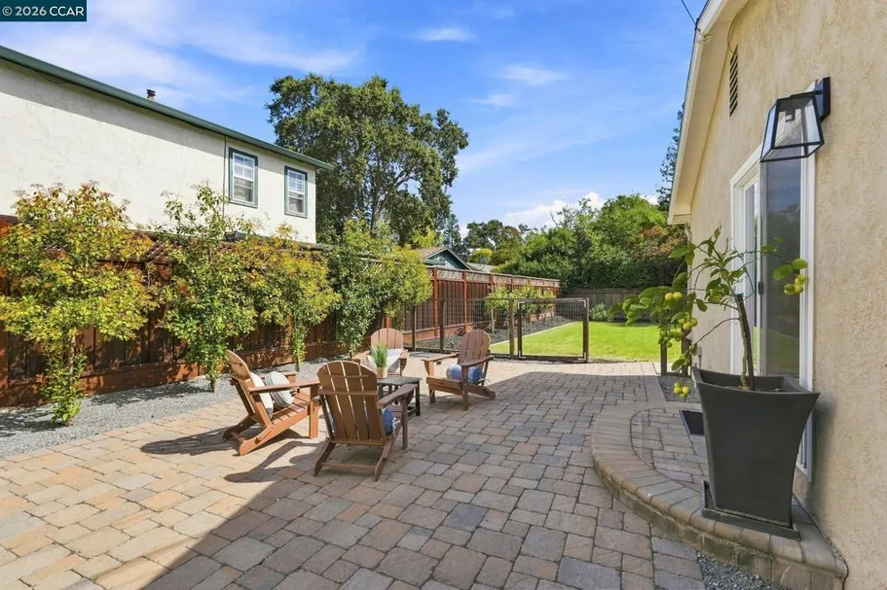 100 Pleasant Valley Dr Walnut Creek, CA 94597