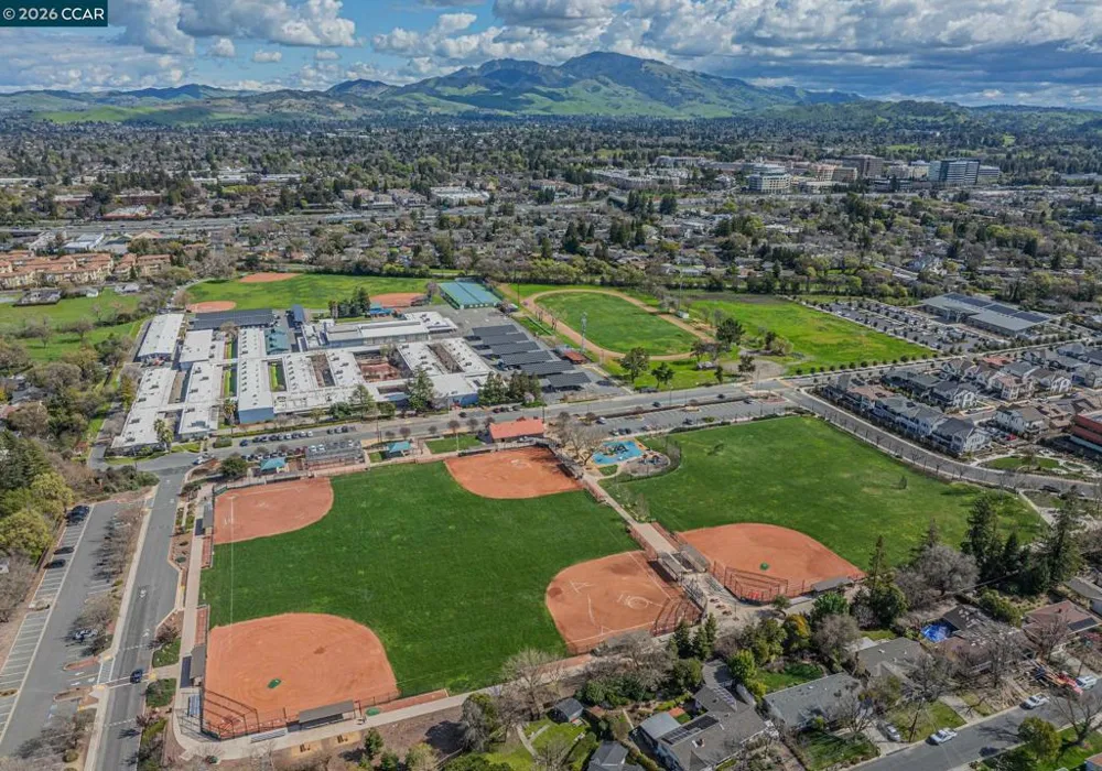 100 Pleasant Valley Dr Walnut Creek, CA 94597