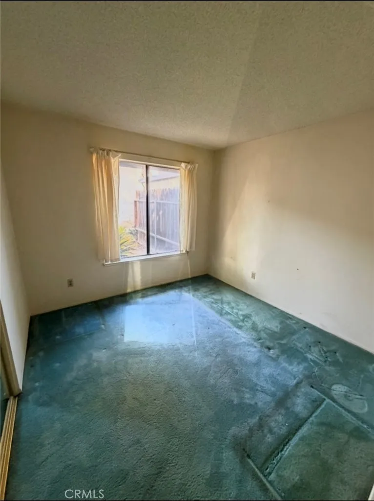 25745 Mission Loma Linda, CA 92354