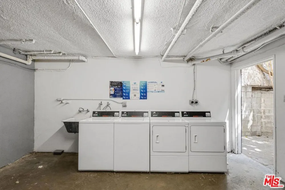 944 Orange Grove Avenue West Hollywood, CA 90046