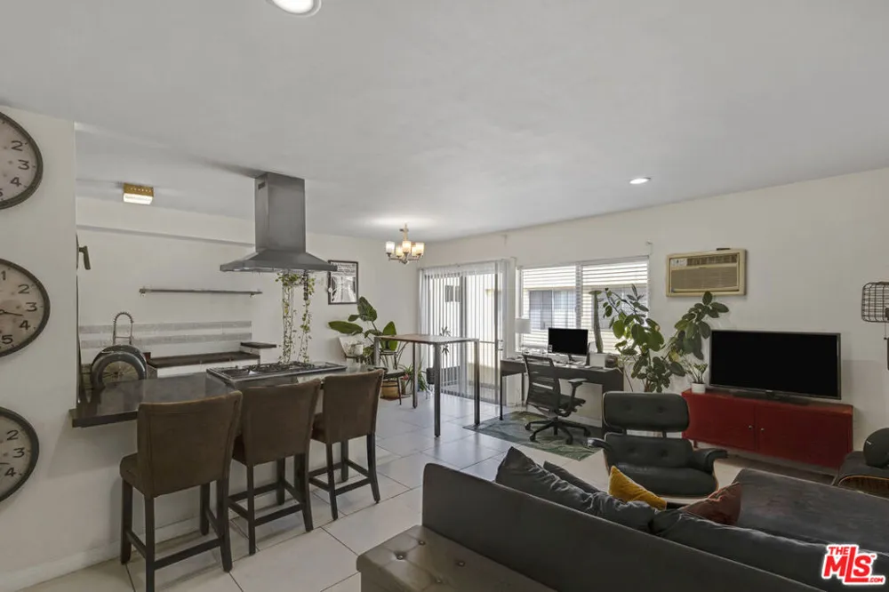 944 Orange Grove Avenue West Hollywood, CA 90046