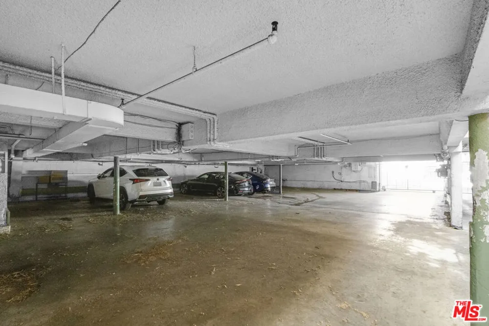 944 Orange Grove Avenue West Hollywood, CA 90046