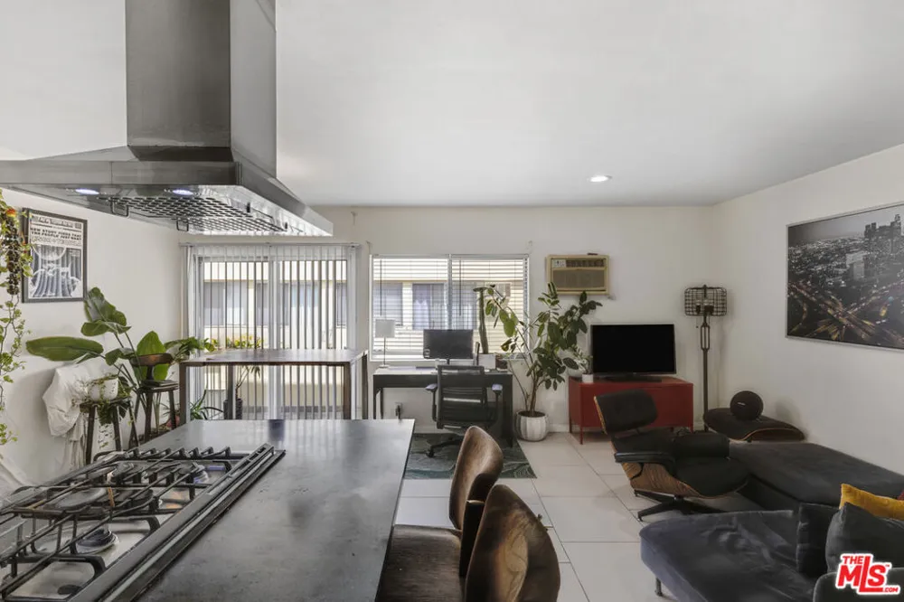 944 Orange Grove Avenue West Hollywood, CA 90046