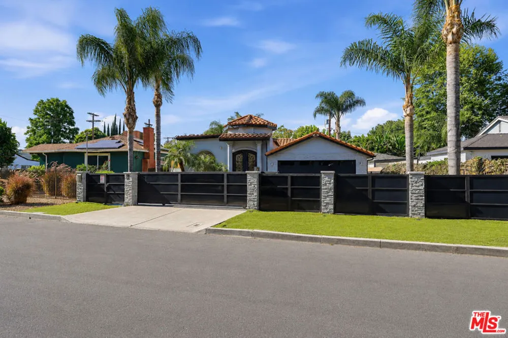 14755 Valleyheart Drive Sherman Oaks, CA 91403