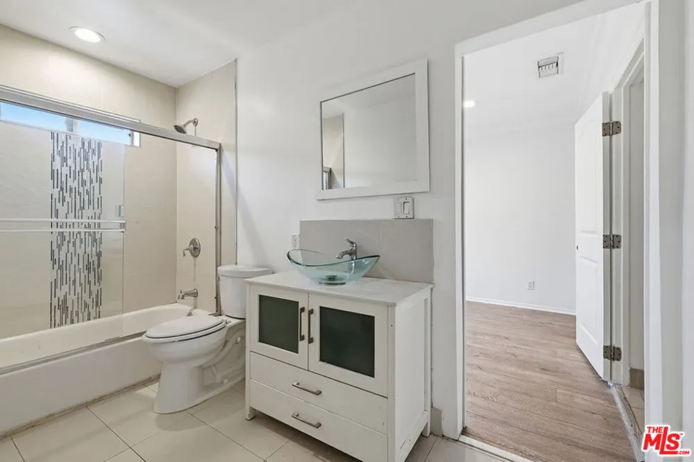 14755 Valleyheart Drive Sherman Oaks, CA 91403