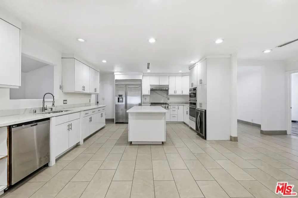14755 Valleyheart Drive Sherman Oaks, CA 91403