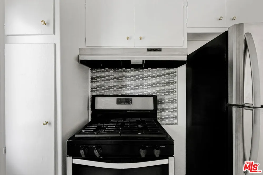 900 Orange Grove Avenue West Hollywood, CA 90046
