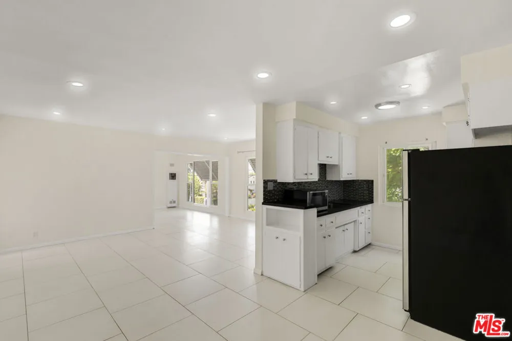 900 Orange Grove Avenue West Hollywood, CA 90046