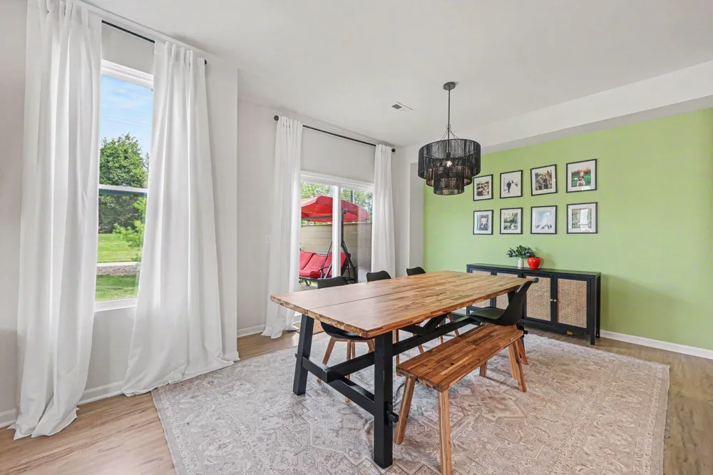 2401 Salt Springs Drive Saline, MI 48176