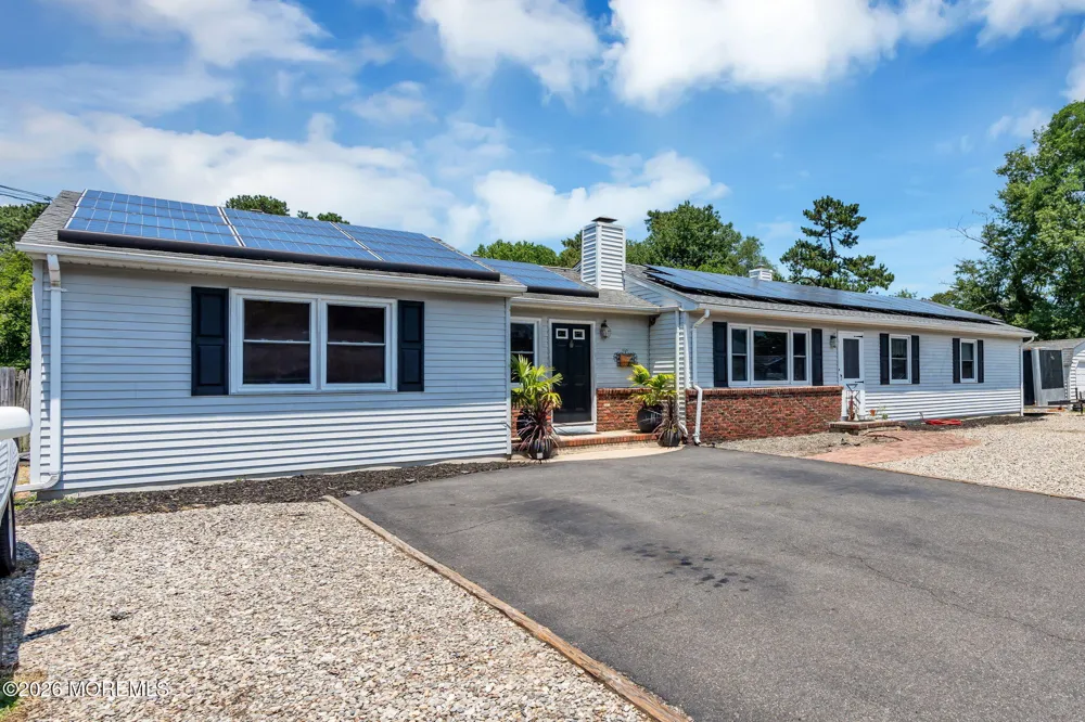 725 8th Avenue Manchester, NJ 08759