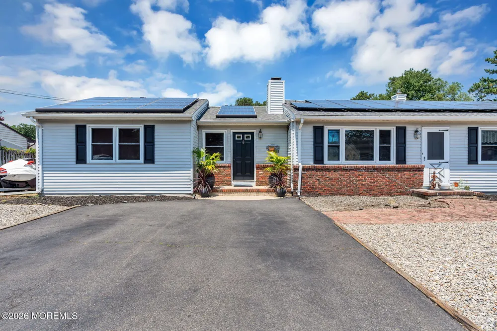 725 8th Avenue Manchester, NJ 08759