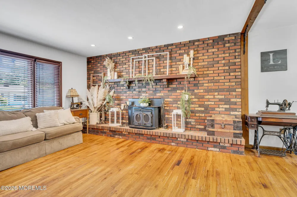 725 8th Avenue Manchester, NJ 08759