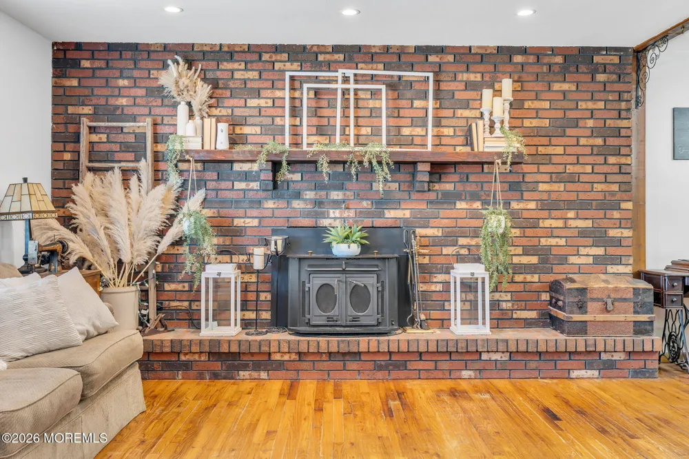 725 8th Avenue Manchester, NJ 08759