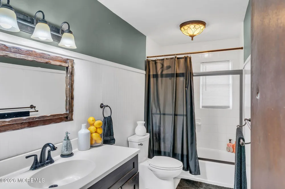 725 8th Avenue Manchester, NJ 08759