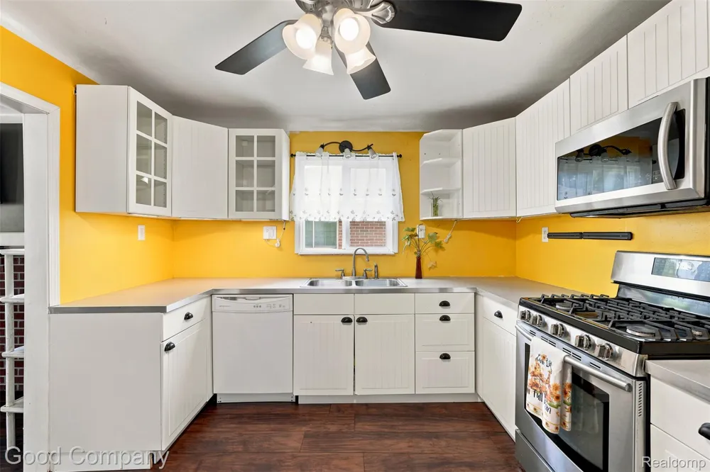 412 Chippewa Street Clawson City, MI 48017