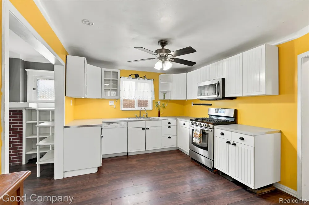 412 Chippewa Street Clawson City, MI 48017