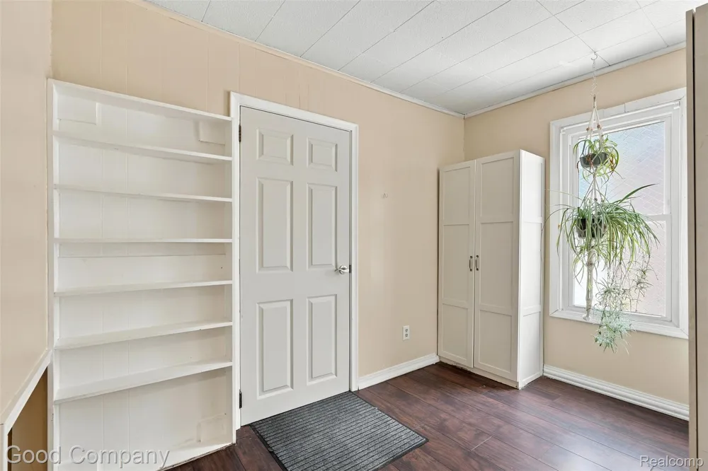 412 Chippewa Street Clawson City, MI 48017