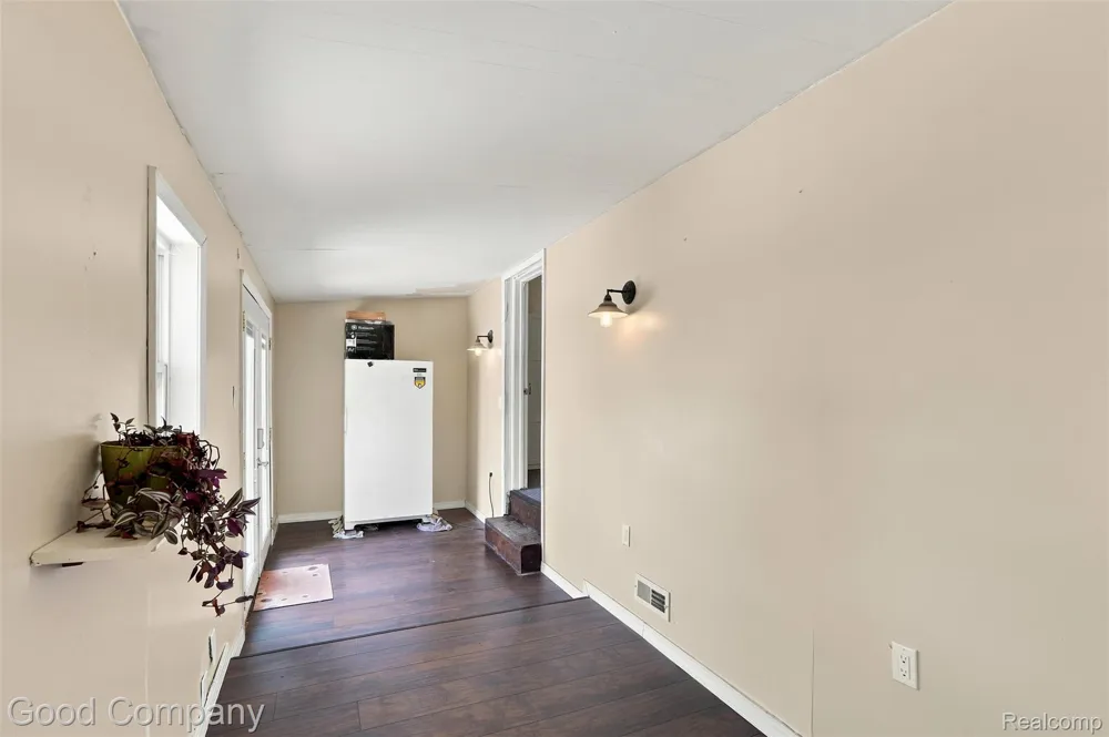 412 Chippewa Street Clawson City, MI 48017