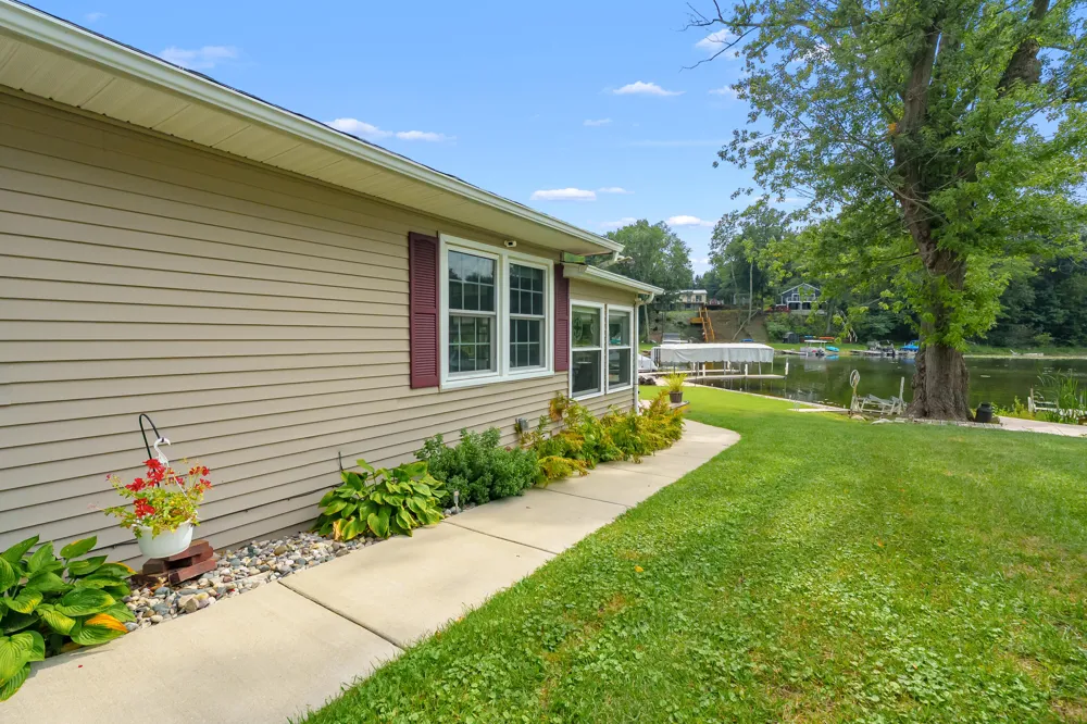 11603 Spring Point Drive Prairieville Township, MI 49080