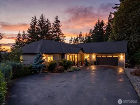 403 SE Crestview Drive