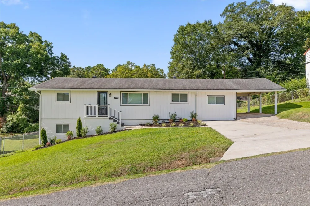 2900 Siener Lane Chattanooga, TN 37411