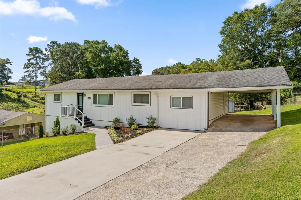 2900 Siener Lane Chattanooga, TN 37411