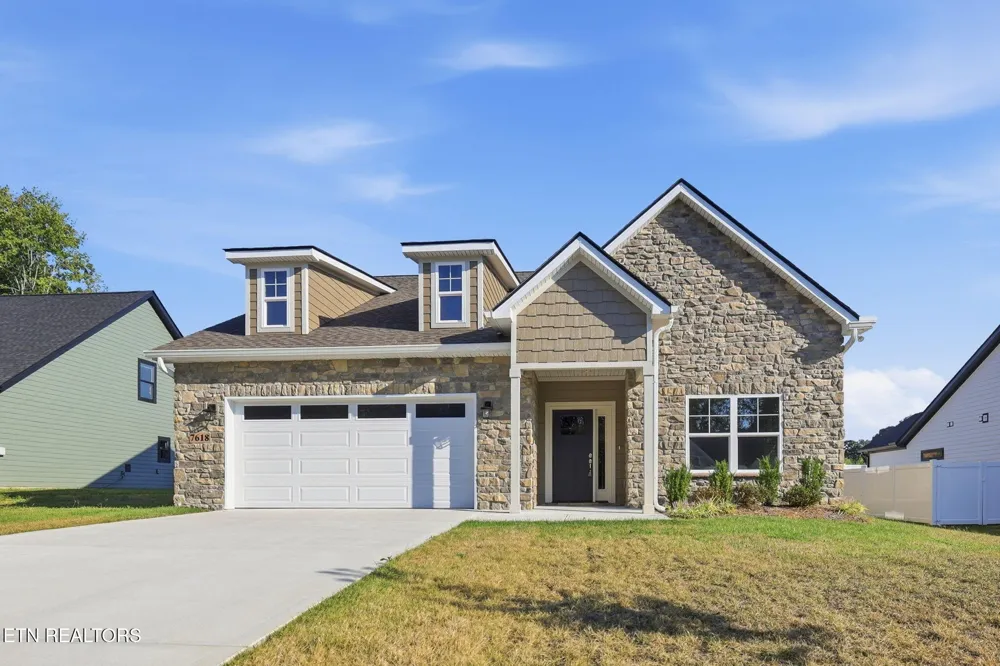 7618 Drake Lane Knoxville, TN 37924