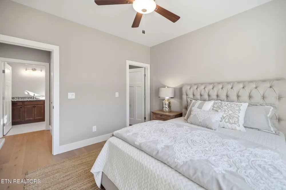 7618 Drake Lane Knoxville, TN 37924