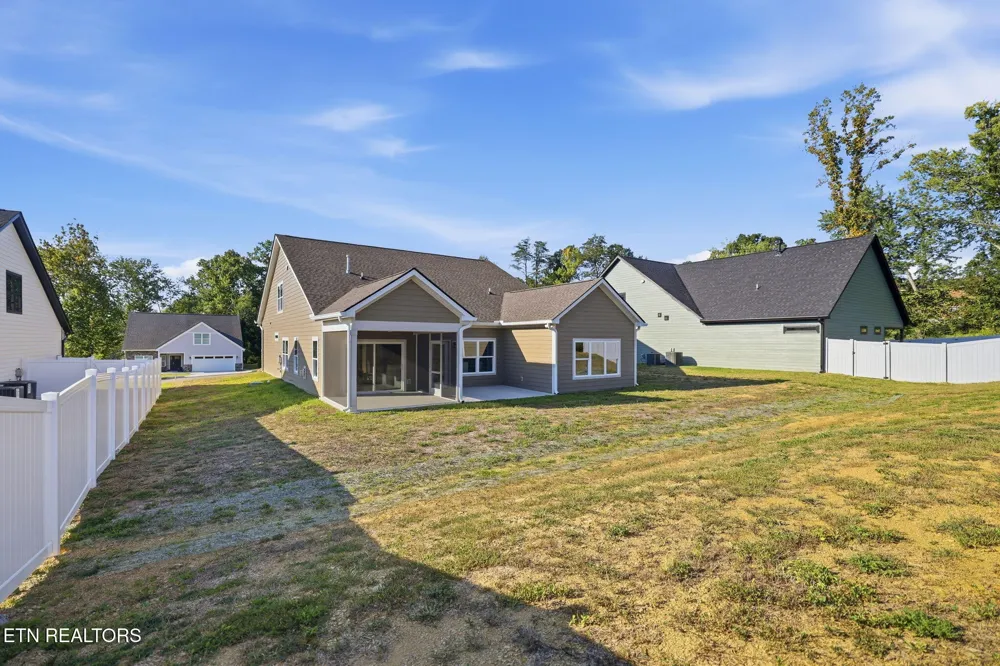 7618 Drake Lane Knoxville, TN 37924
