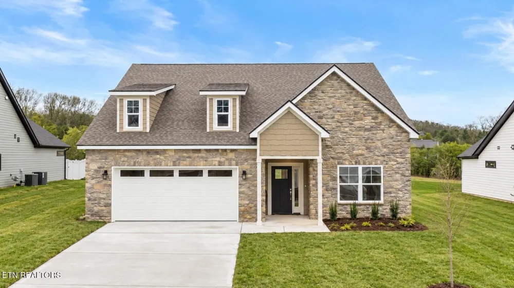 7618 Drake Lane Knoxville, TN 37924