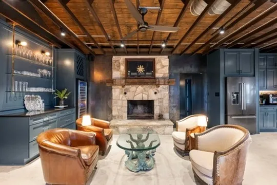 669 El Rancho Cima Fischer, TX 78623