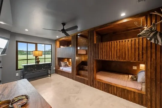 669 El Rancho Cima Fischer, TX 78623