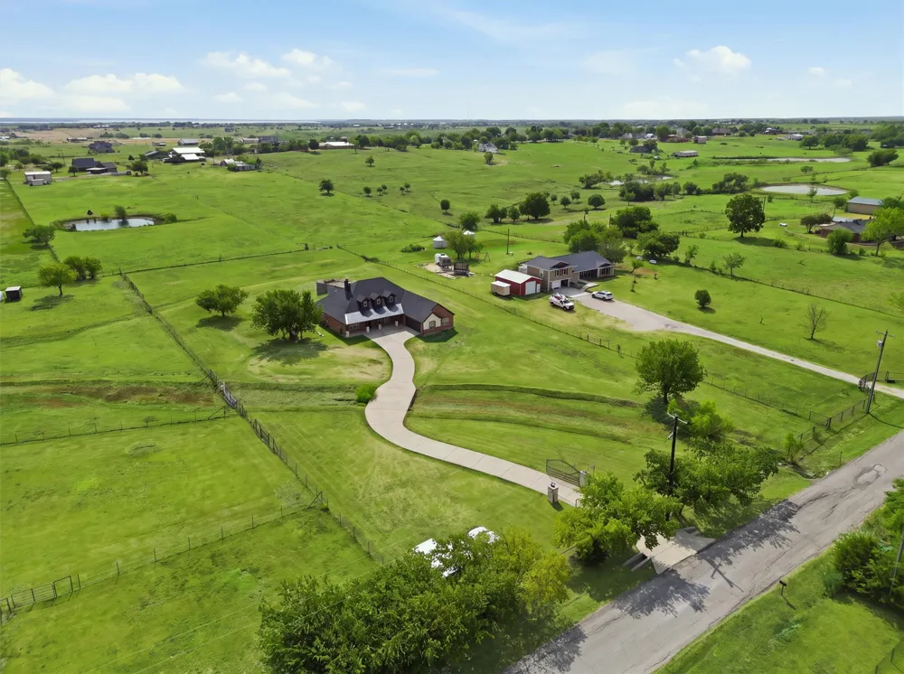 12138 Marion Road Sanger, TX 76266