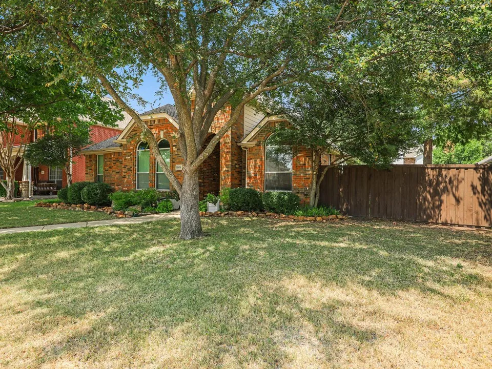 11656 Creekwood Drive Frisco, TX 75035