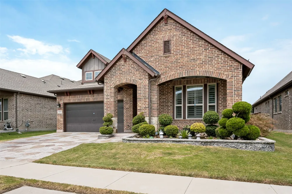2615 High Bluff Drive Mansfield, TX 76063