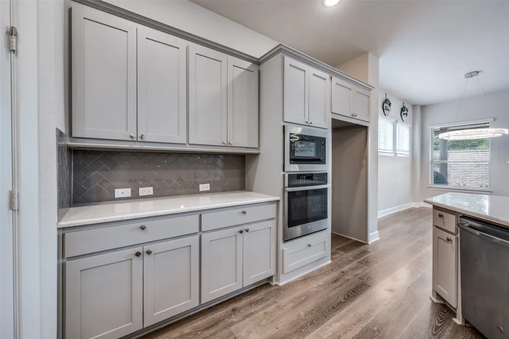2615 High Bluff Drive Mansfield, TX 76063