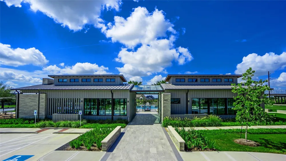 8611 Gleaming Village Way Richmond, TX 77406