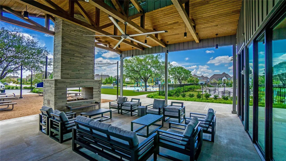 8611 Gleaming Village Way Richmond, TX 77406