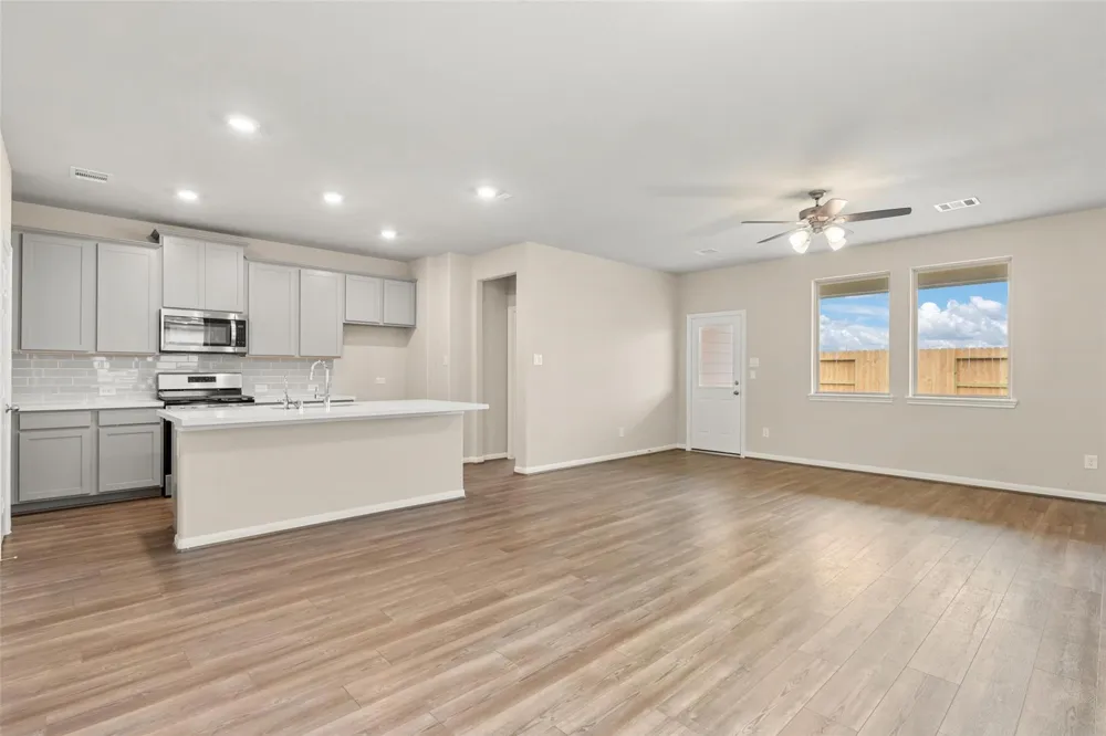 15818 Tall Barberry Lane Crosby, TX 77532