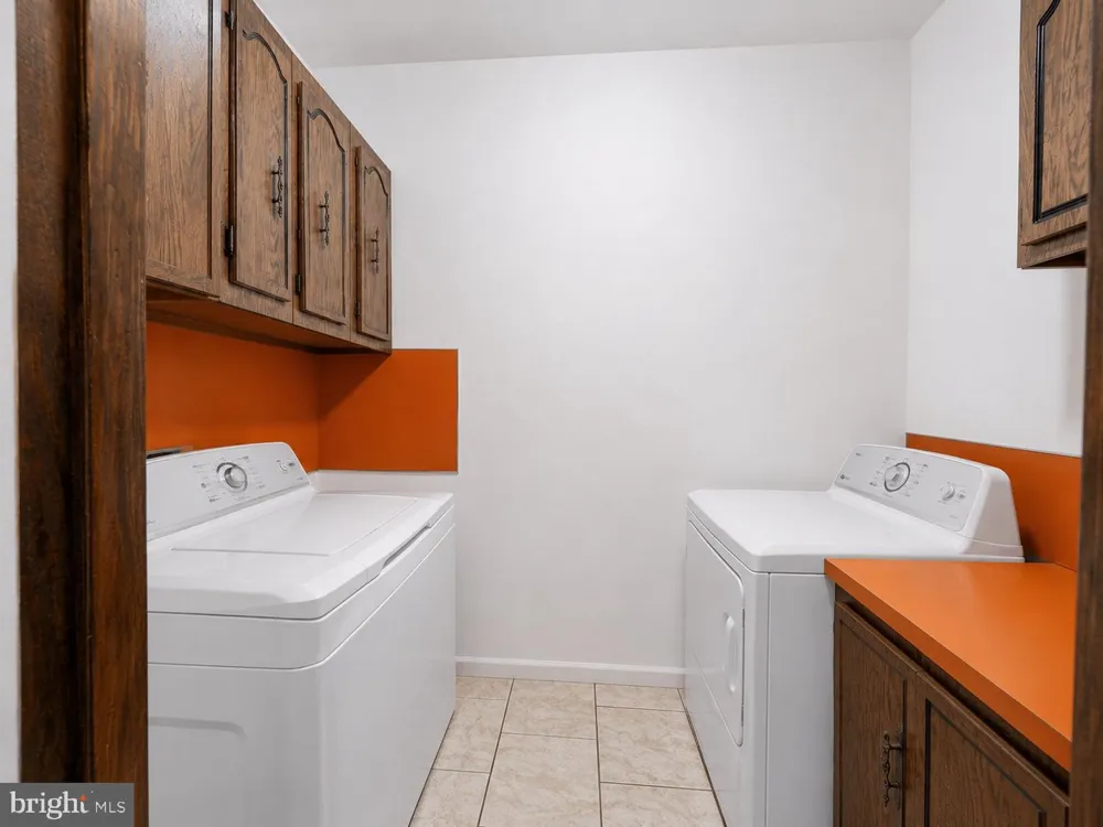 714 E ELM AVENUE Lindenwold, NJ 08021