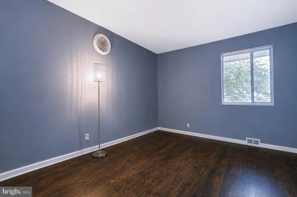 714 E ELM AVENUE Lindenwold, NJ 08021