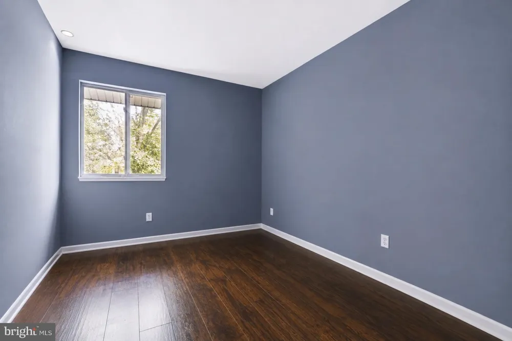 714 E ELM AVENUE Lindenwold, NJ 08021