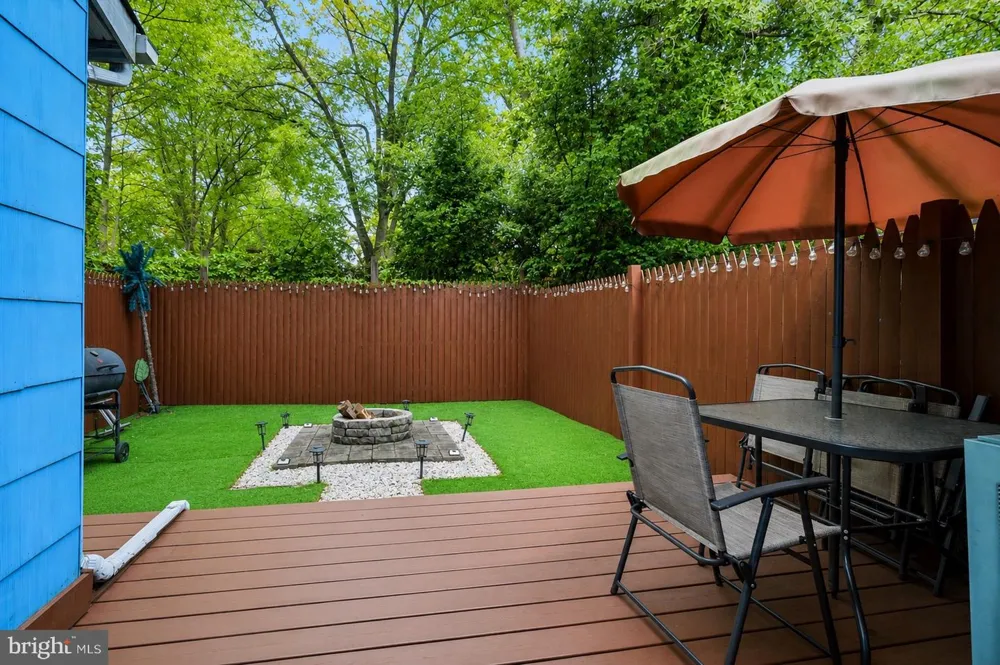 714 E ELM AVENUE Lindenwold, NJ 08021
