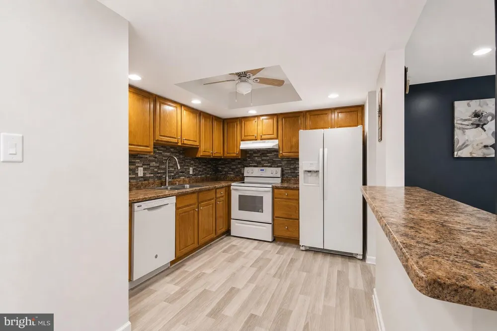 714 E ELM AVENUE Lindenwold, NJ 08021