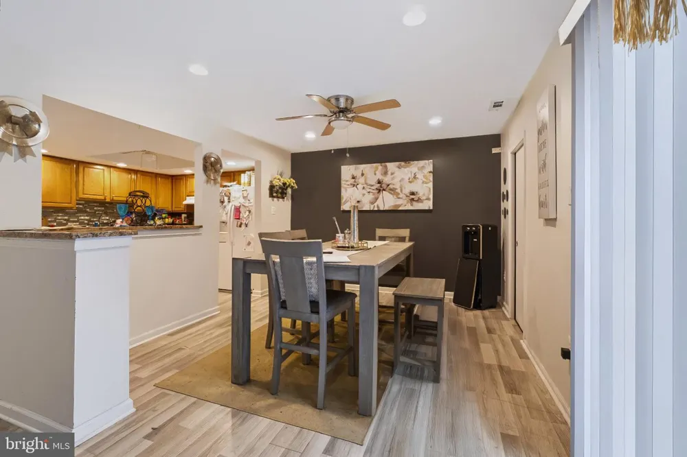714 E ELM AVENUE Lindenwold, NJ 08021