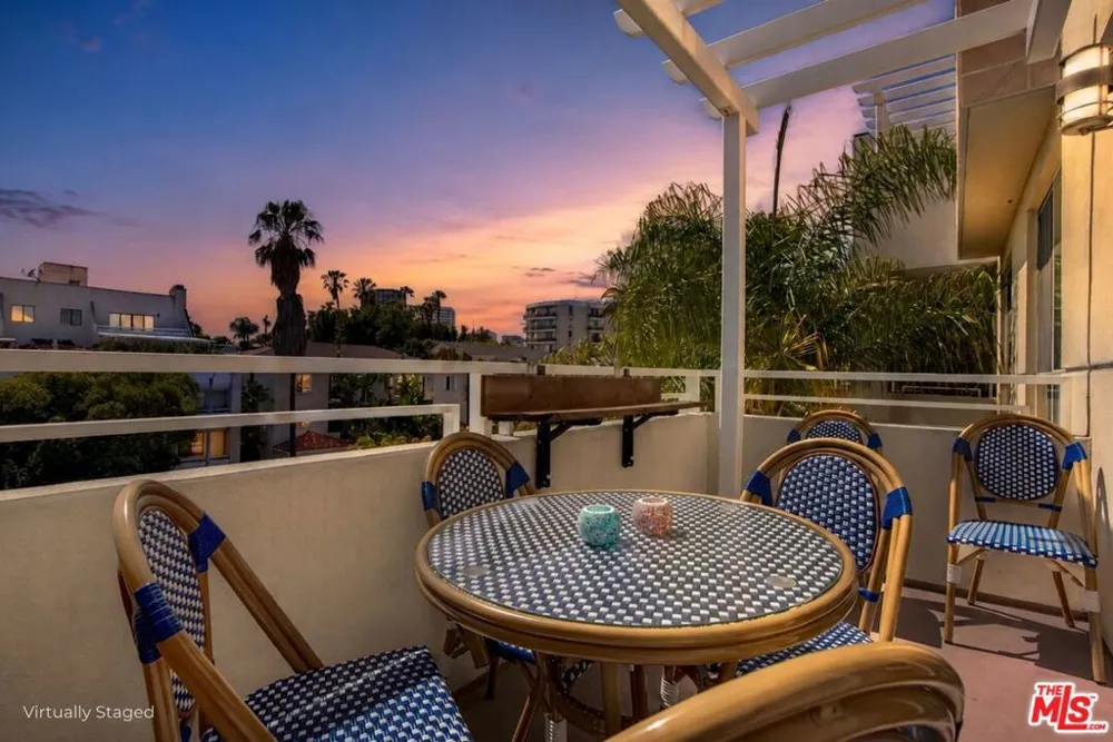 1430 S Beverly Glen Boulevard #303 Los Angeles, CA 90024