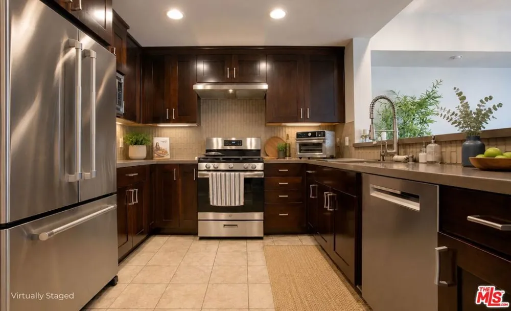 1430 S Beverly Glen Boulevard #303 Los Angeles, CA 90024