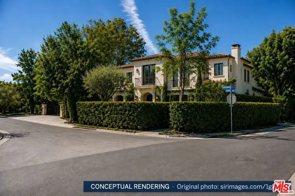 401 Cliffwood Avenue Los Angeles, CA 90049