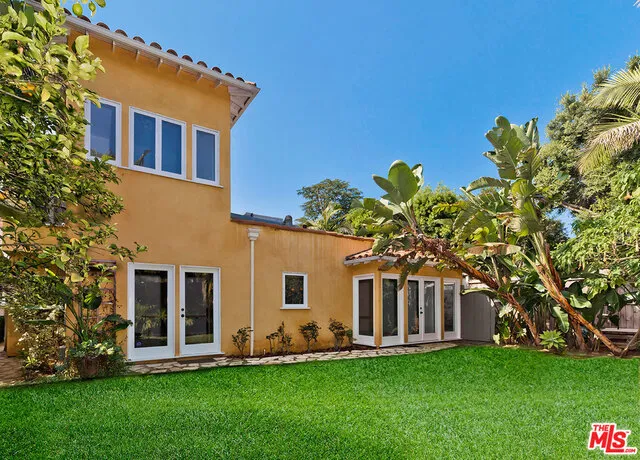 214 S MEDIO DRIVE Los Angeles, CA 90049